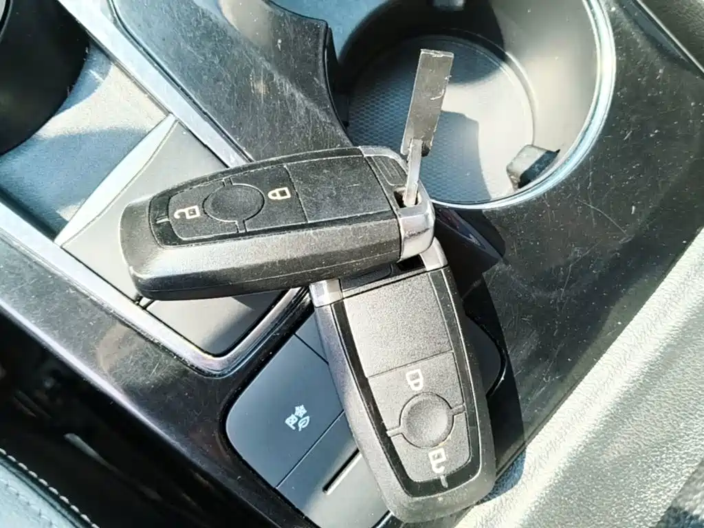 Ford Escape — миниатюра 9