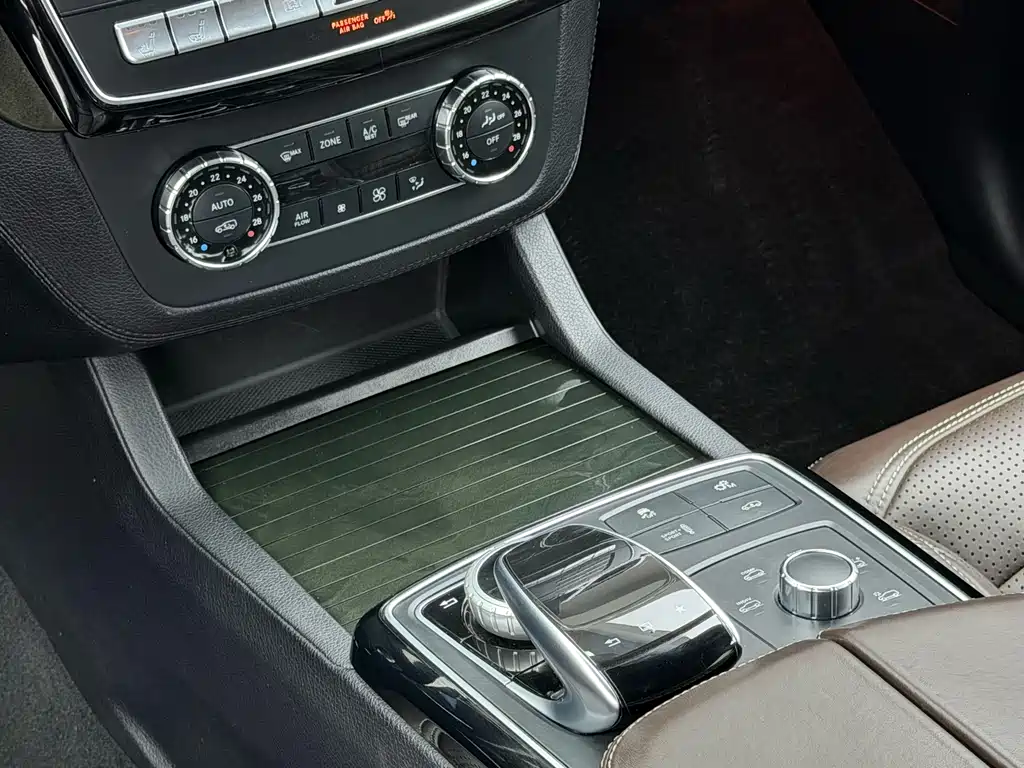 Mercedes-Benz GLS AMG — миниатюра 10