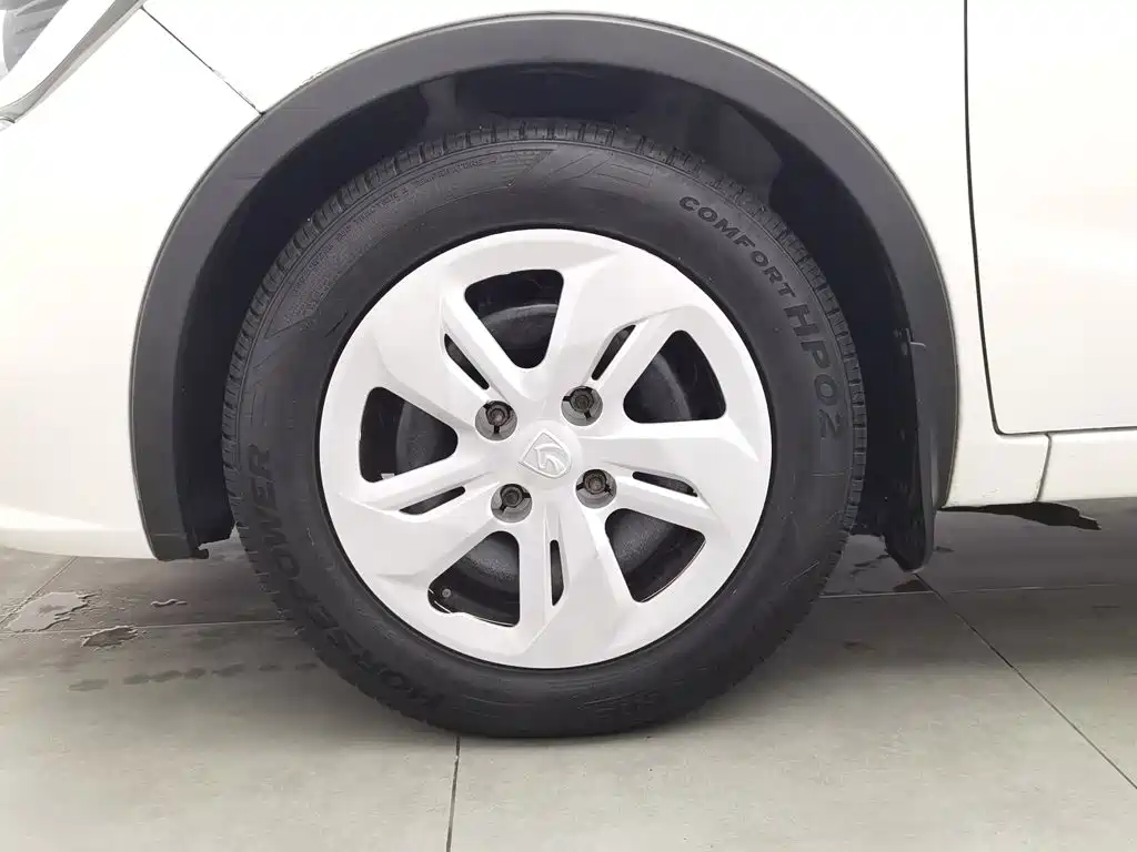 Baojun 310W — миниатюра 17