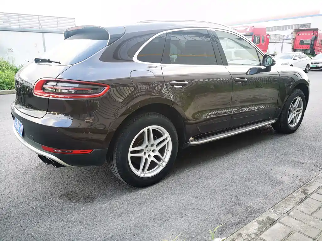 Porsche Macan — миниатюра 15