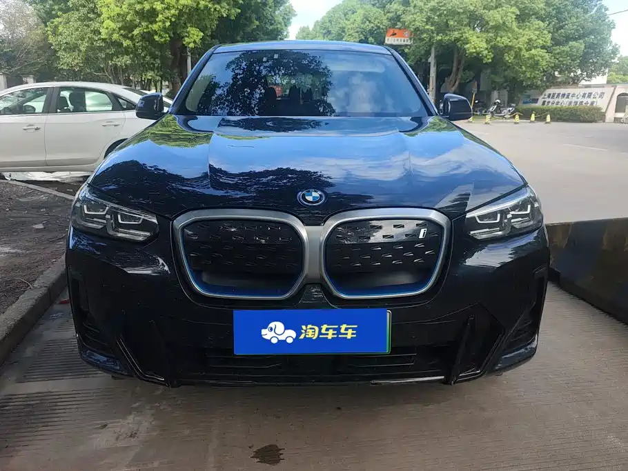 BMW iX3 — миниатюра 2