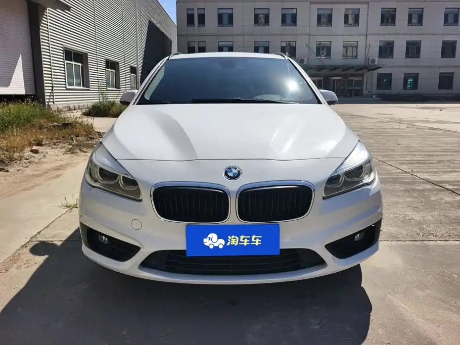 BMW 2 Series Active Tourer — миниатюра 2