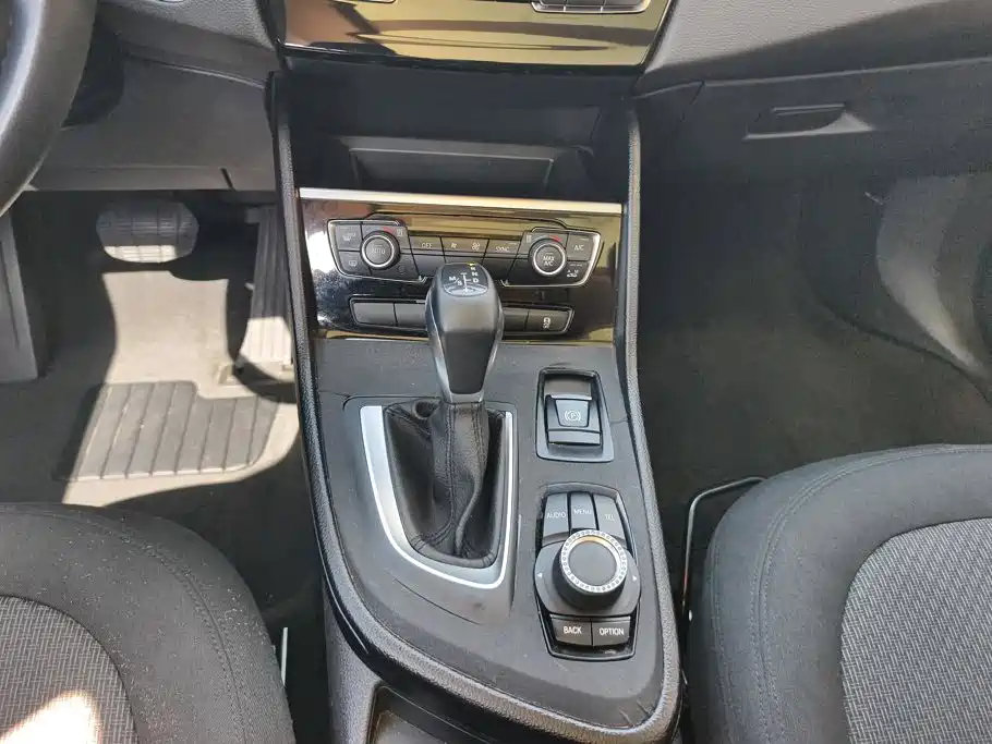 BMW 2 Series Active Tourer — миниатюра 16