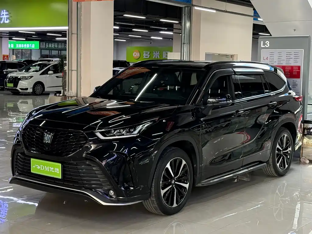Toyota Crown Kluger — миниатюра 3