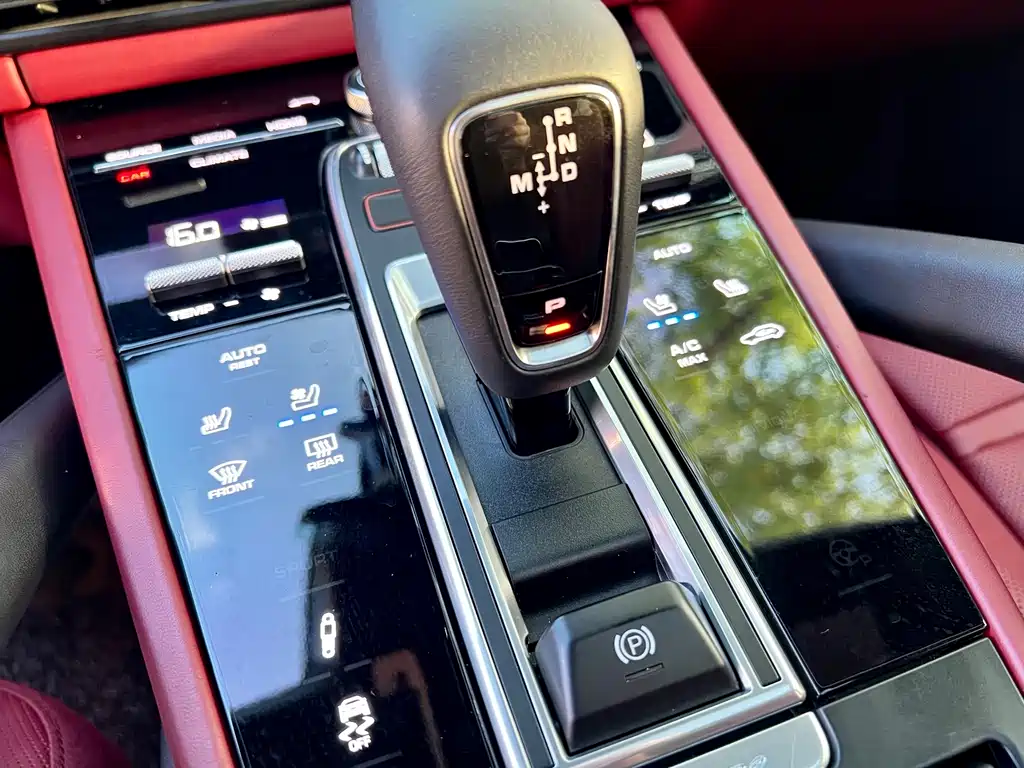 Porsche Cayenne — миниатюра 17