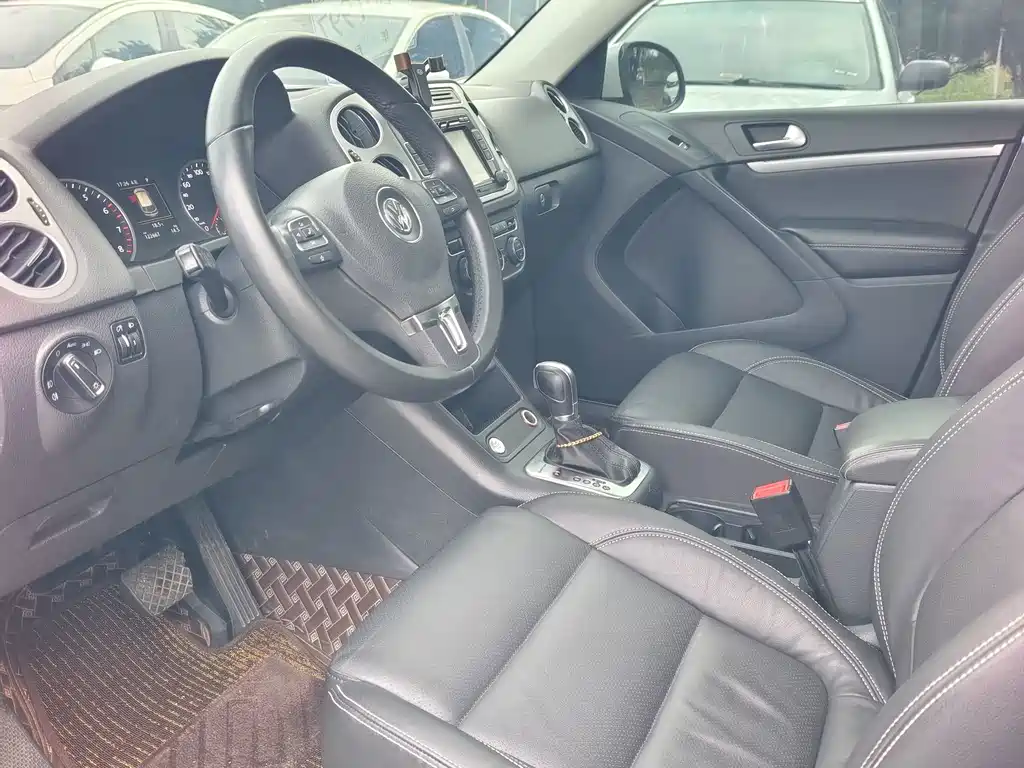 Volkswagen Tiguan — миниатюра 4