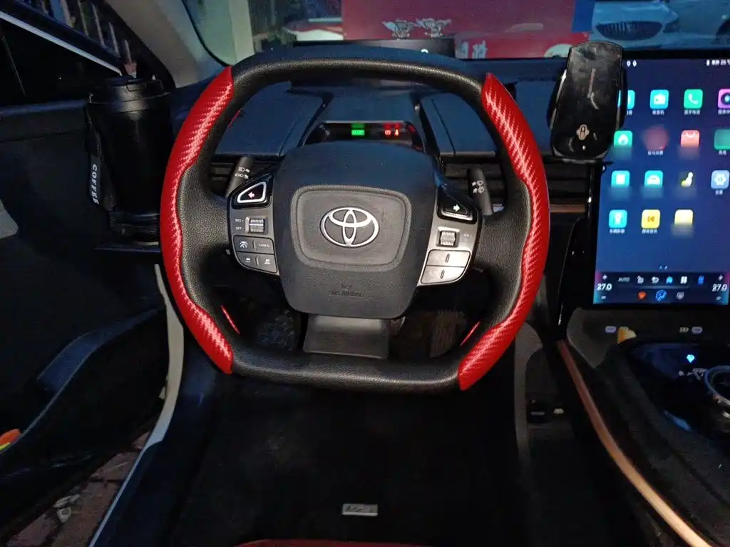 Toyota bZ3 — миниатюра 6