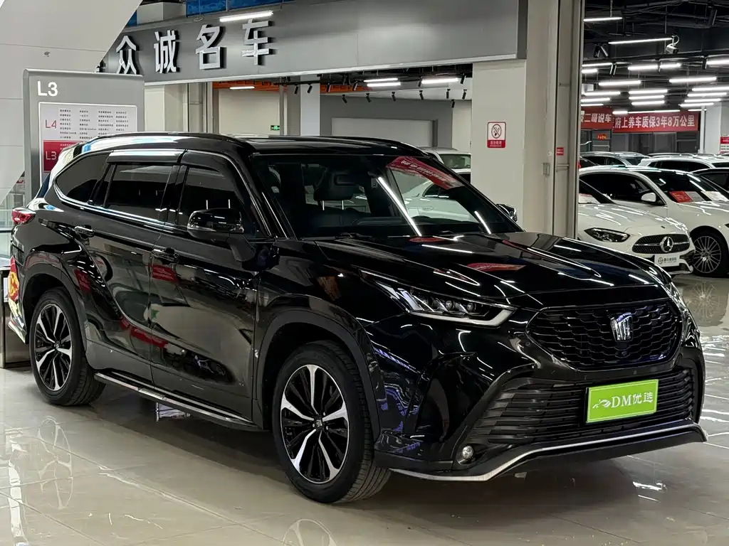 Toyota Crown Kluger