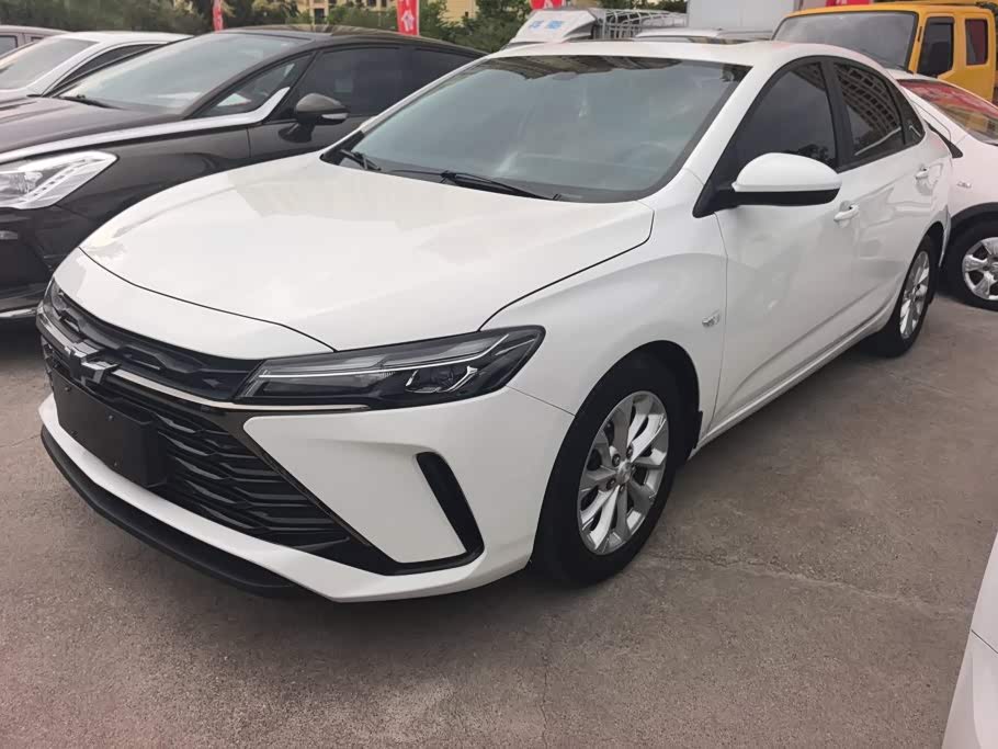 Chevrolet Monza 1.5 л 2023 г. Белый, пробег 35500 км