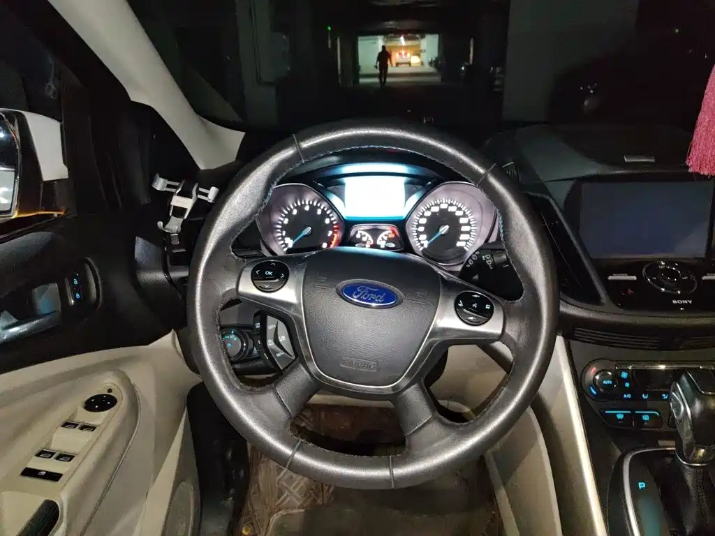 Ford Kuga — миниатюра 6