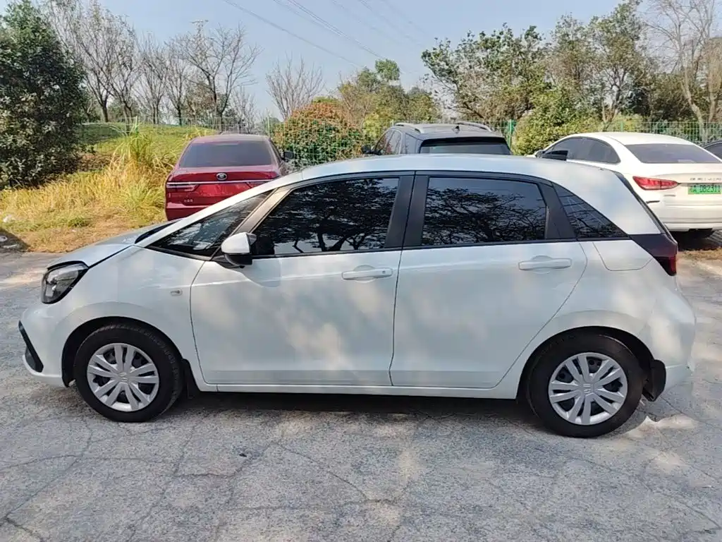 Honda Fit — миниатюра 4