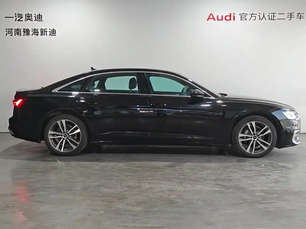 Audi A6L 2024 40 TFSI Luxury