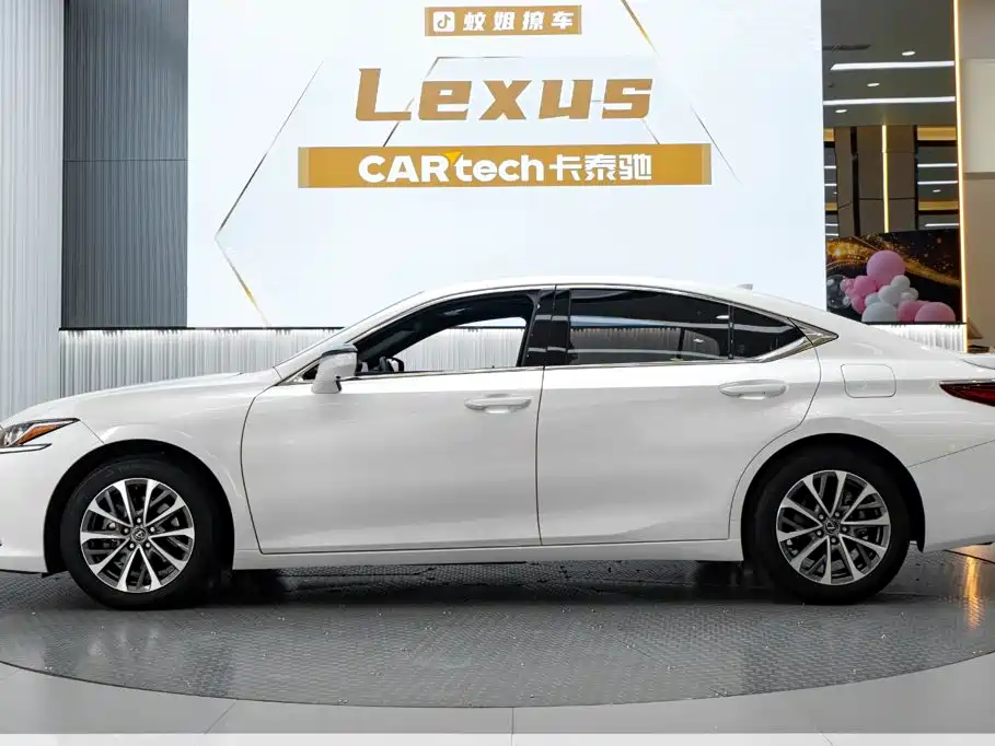 Lexus ES — миниатюра 3