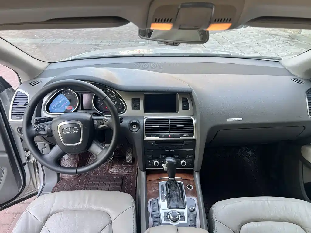 Audi Q7 — миниатюра 16