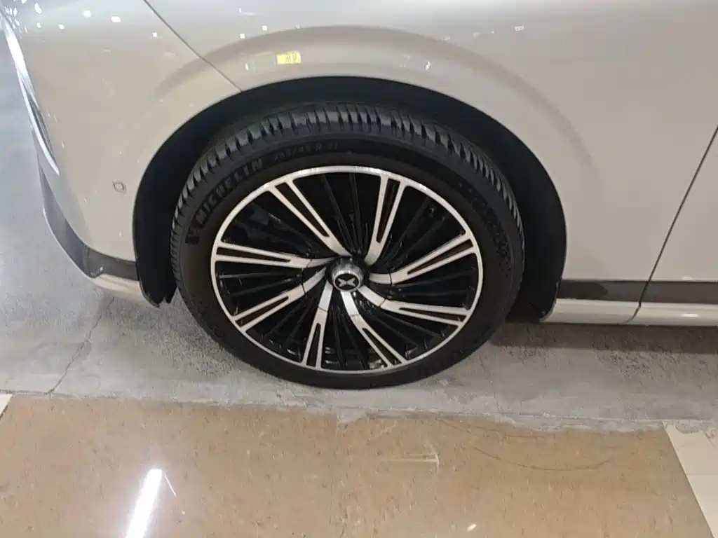 XPeng G9 — миниатюра 23