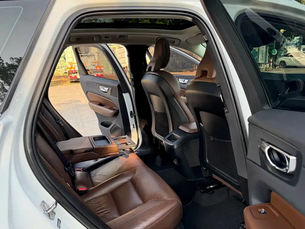 Volvo XC60 T5 4WD Smart Leisure Edition China VI, фото 14
