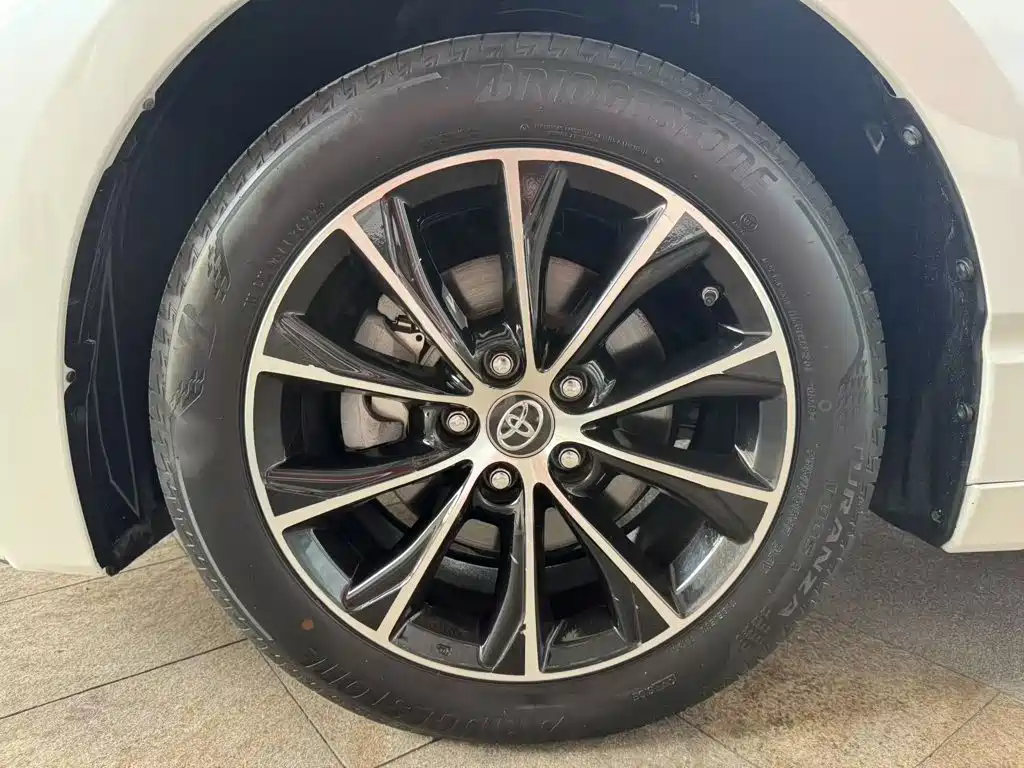 Toyota Avalon — миниатюра 17