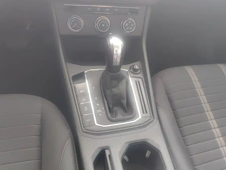 Volkswagen Lavida — миниатюра 16