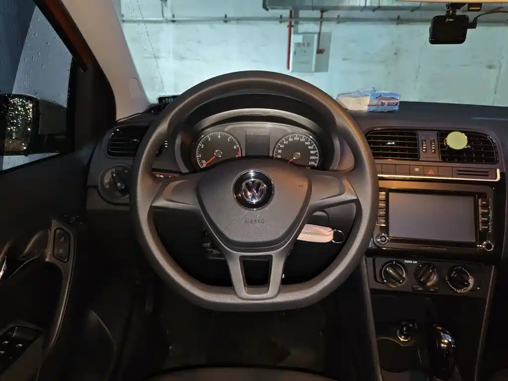 Volkswagen Polo — миниатюра 3
