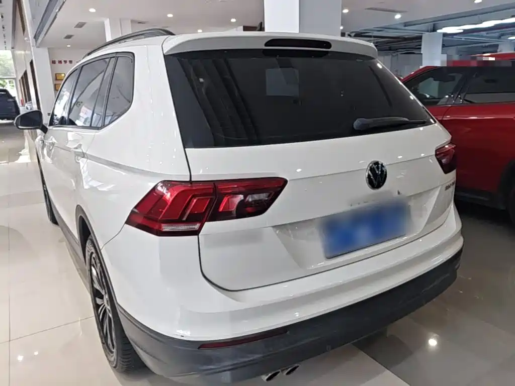 Volkswagen Tiguan L — миниатюра 5