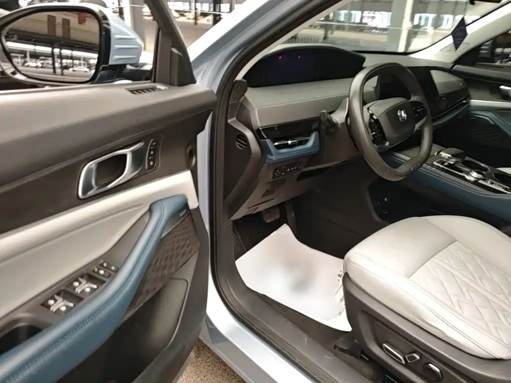 Changan UNI-K iDD — миниатюра 16