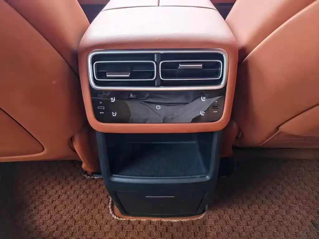 Li Auto Li L7 — миниатюра 8