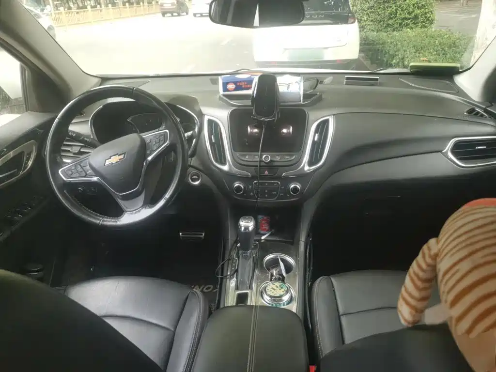 Chevrolet Equinox — миниатюра 10