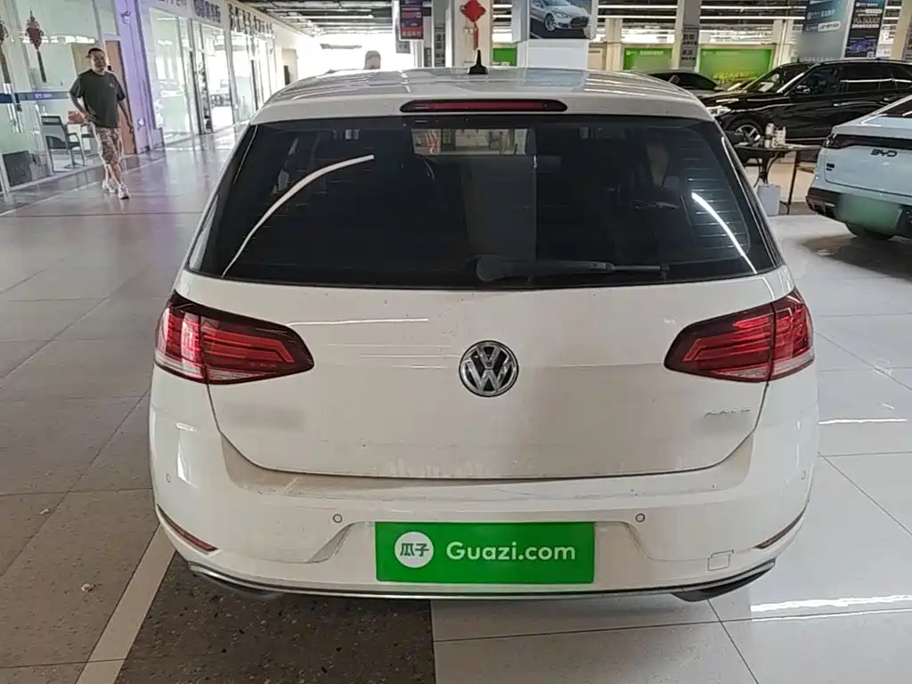 Volkswagen Golf — миниатюра 6