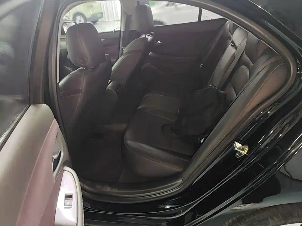 Chevrolet Malibu — миниатюра 17