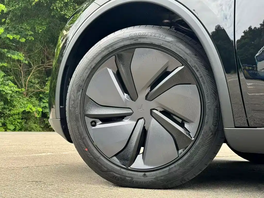 Tesla Model Y — фотографии объявления, Фото 17