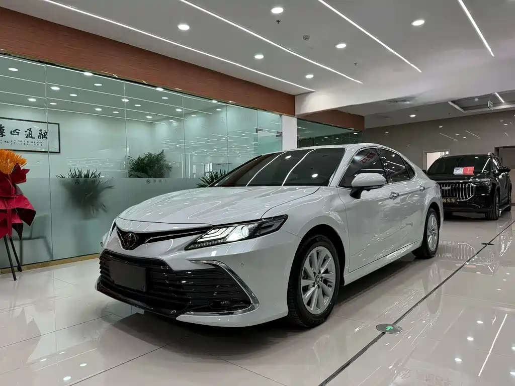 Купить Toyota Camry