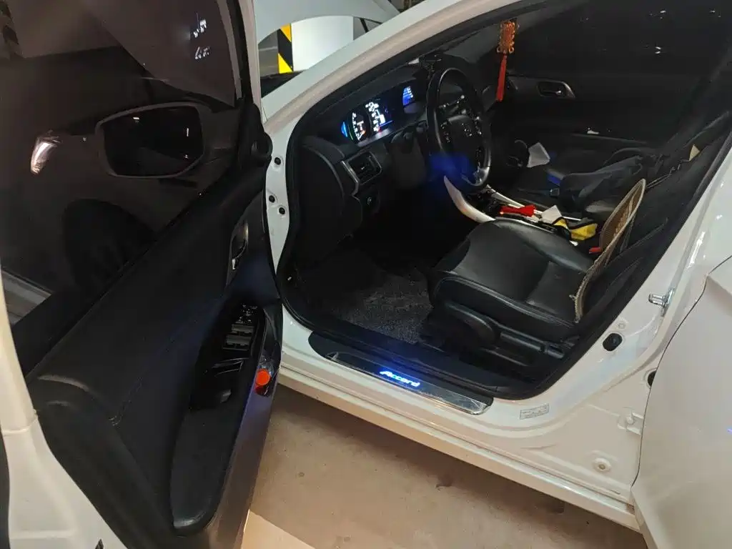 Honda Accord — миниатюра 14