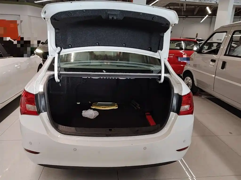 Buick Excelle — миниатюра 19