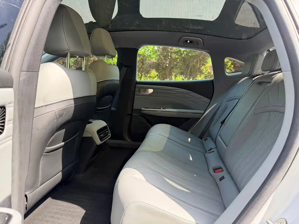 Geely Galaxy Galaxy E8 E8 2025 575km Smart Drive