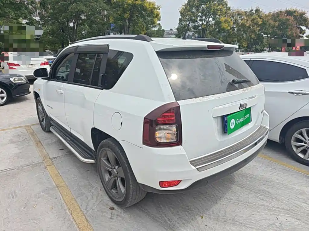 Jeep Compass (Import) — миниатюра 5