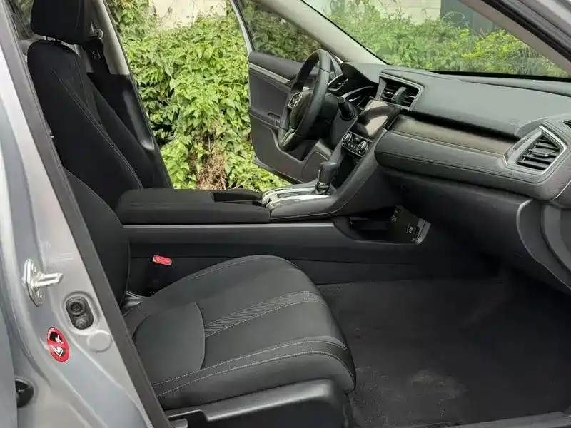 Honda Civic — миниатюра 7