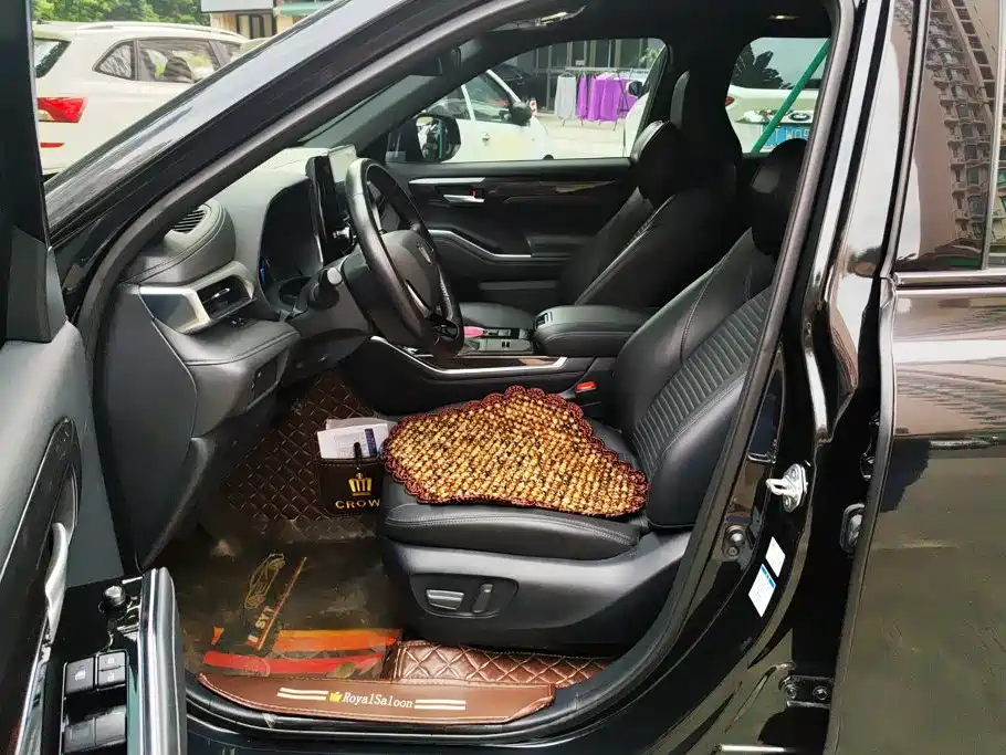 Toyota Crown Kluger — миниатюра 9