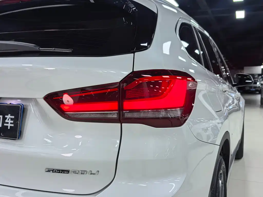 BMW X1 2022 sDrive20Li Premium