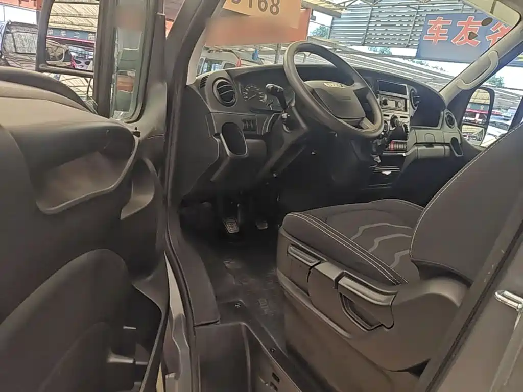 IVECO Ousheng — миниатюра 16