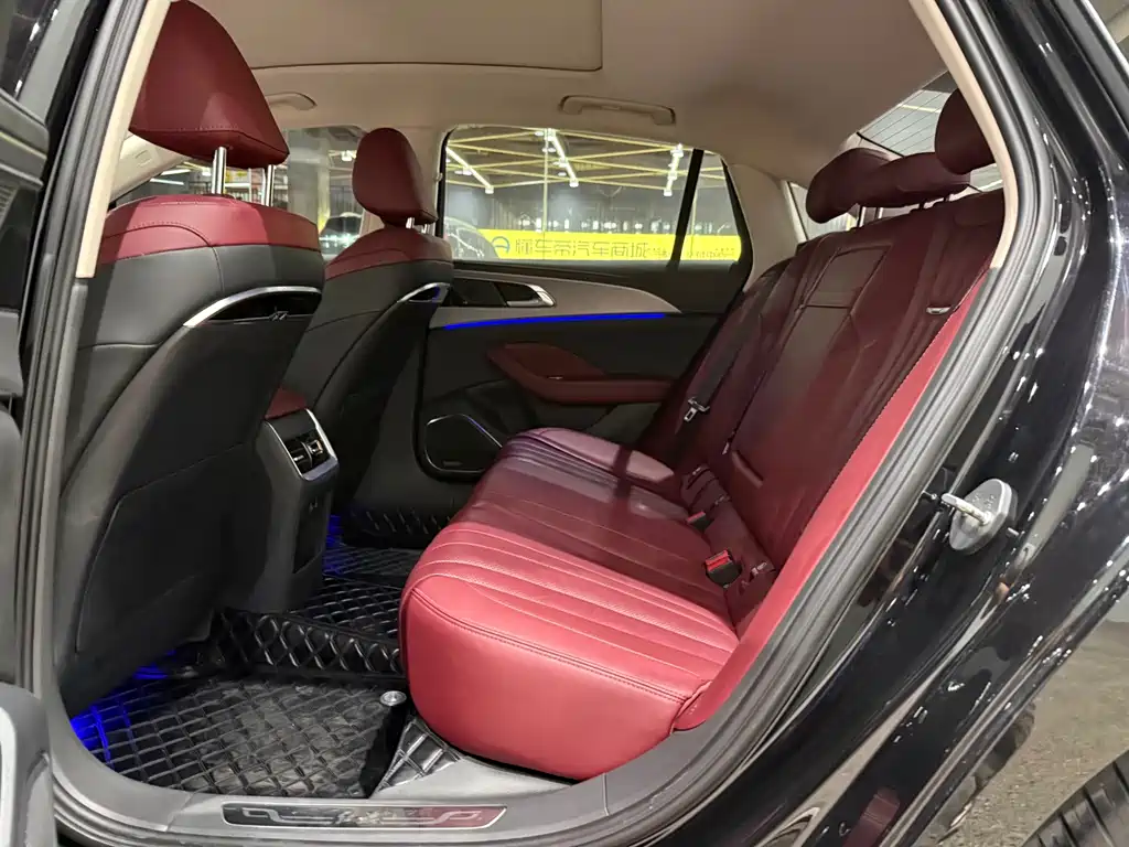 Hongqi Hongqi H5 — миниатюра 6