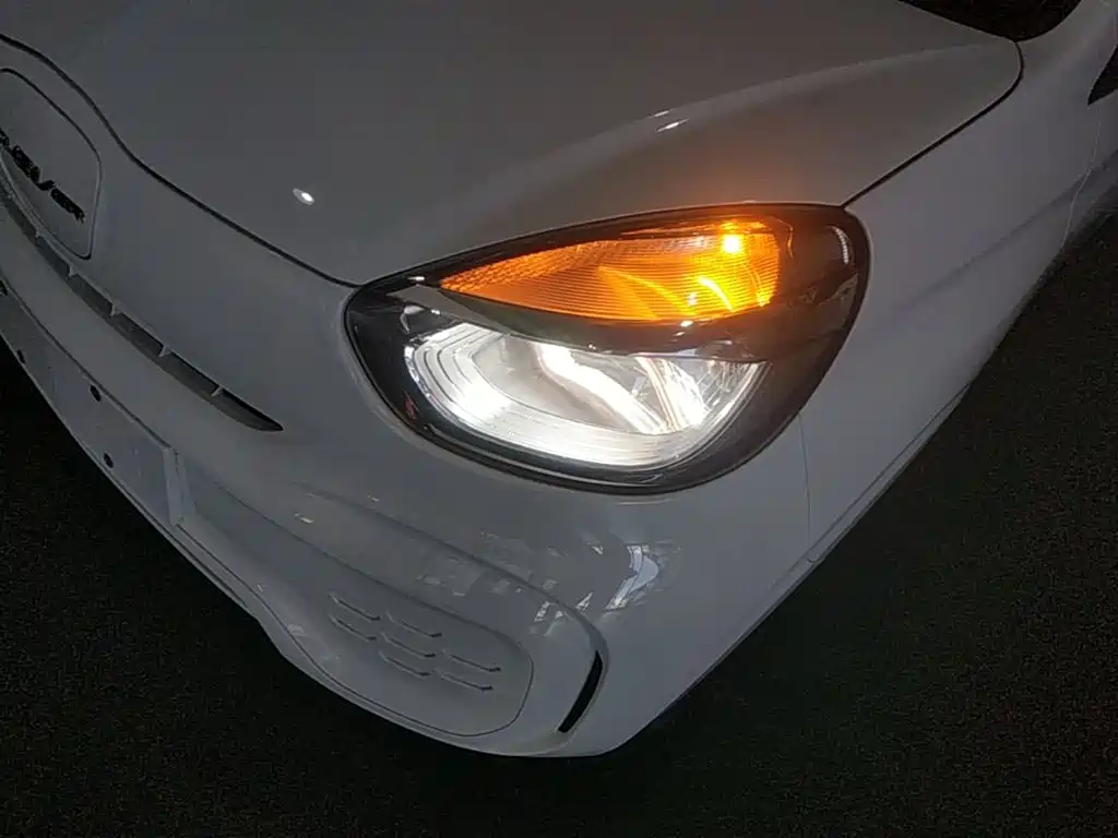 Roewe Clever — миниатюра 24