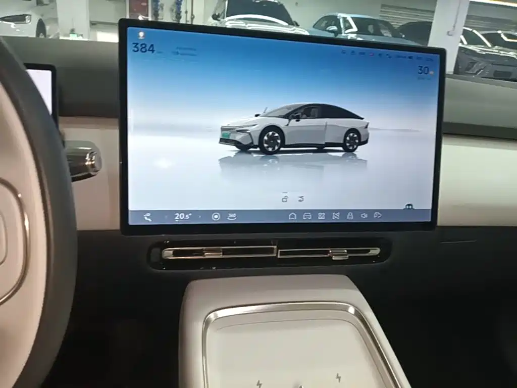 XPeng P7+ — миниатюра 13