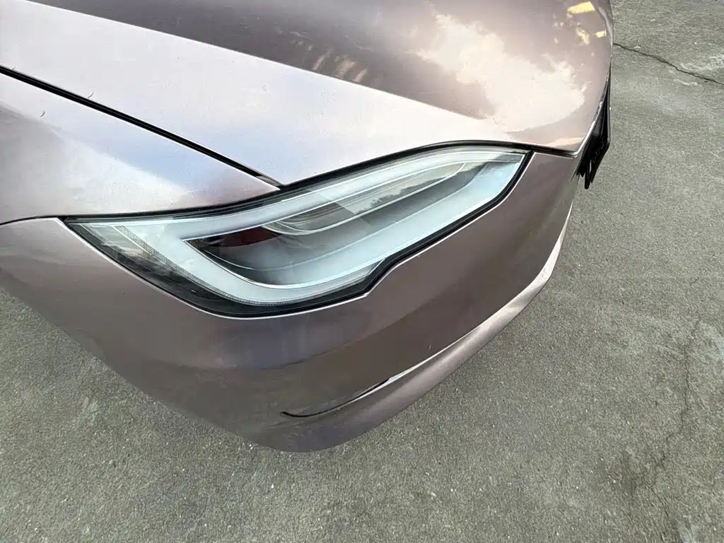 Tesla Model X — миниатюра 5