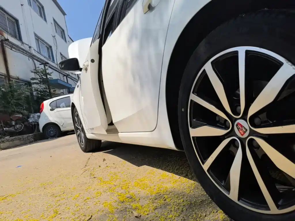 Roewe i6 Classic — миниатюра 22
