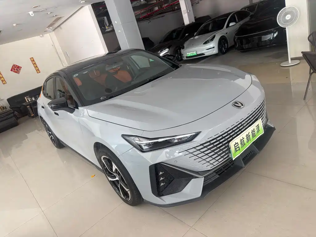 Changan UNI-V iDD — миниатюра 3