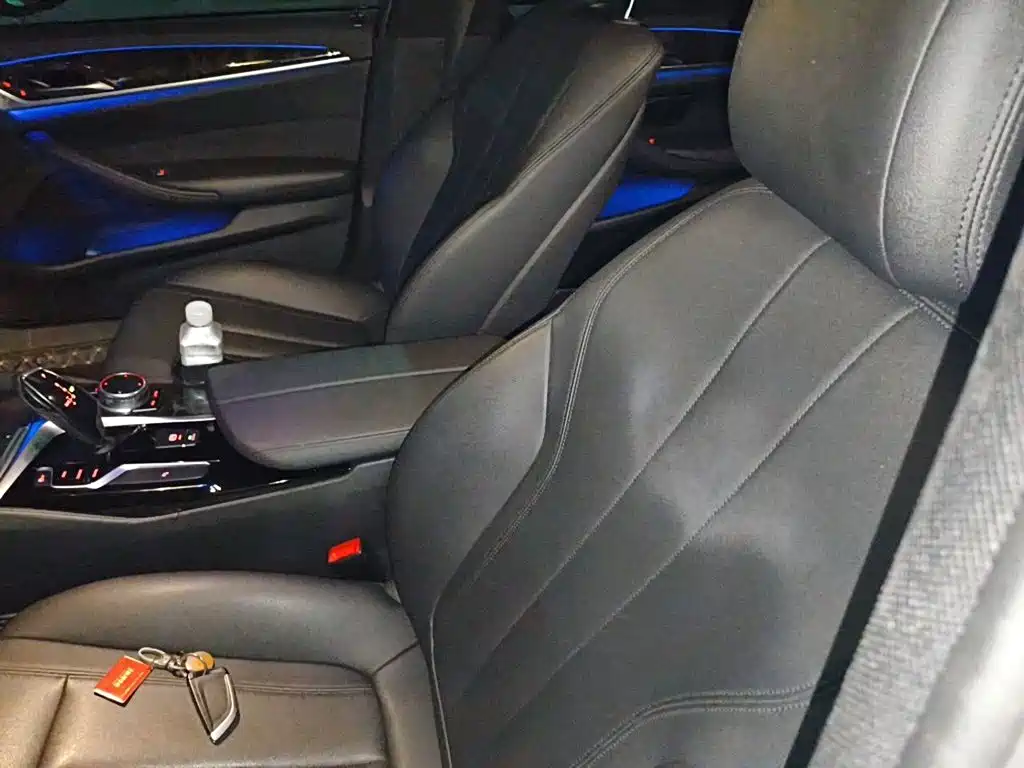 BMW 5 Series — миниатюра 8
