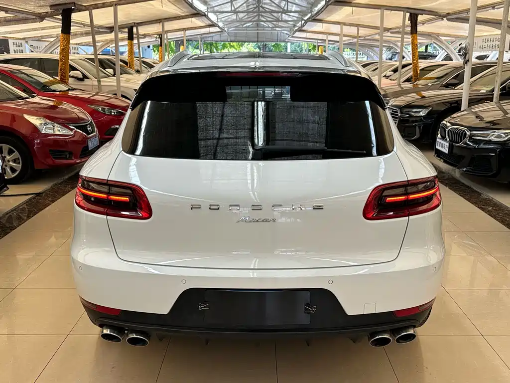 Porsche Macan — миниатюра 5