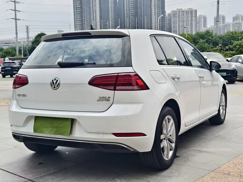 Volkswagen Golf — миниатюра 6