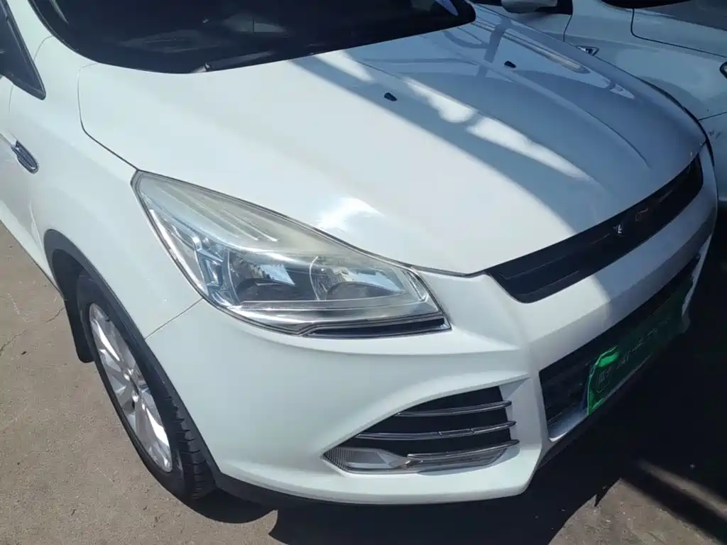 Ford Kuga — миниатюра 9