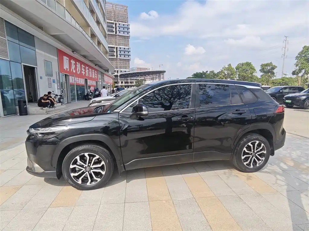 Toyota Frontlander — миниатюра 3